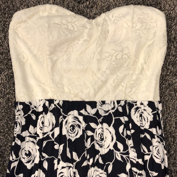 Navy & White Floral Maxi Dress - Picture 2 of 6